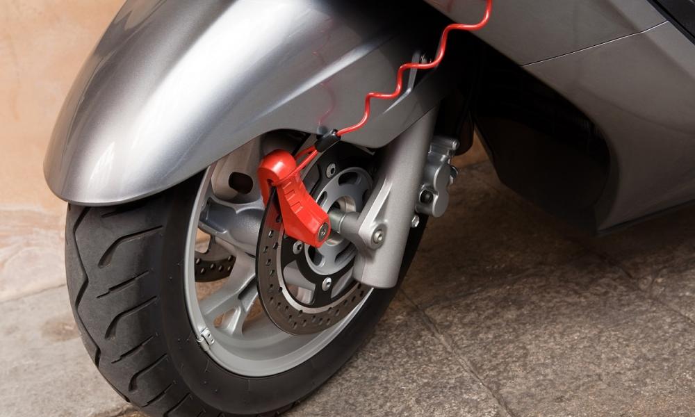 L&rsquo;anti-vol pour moto : est-ce vraiment indispensable ?